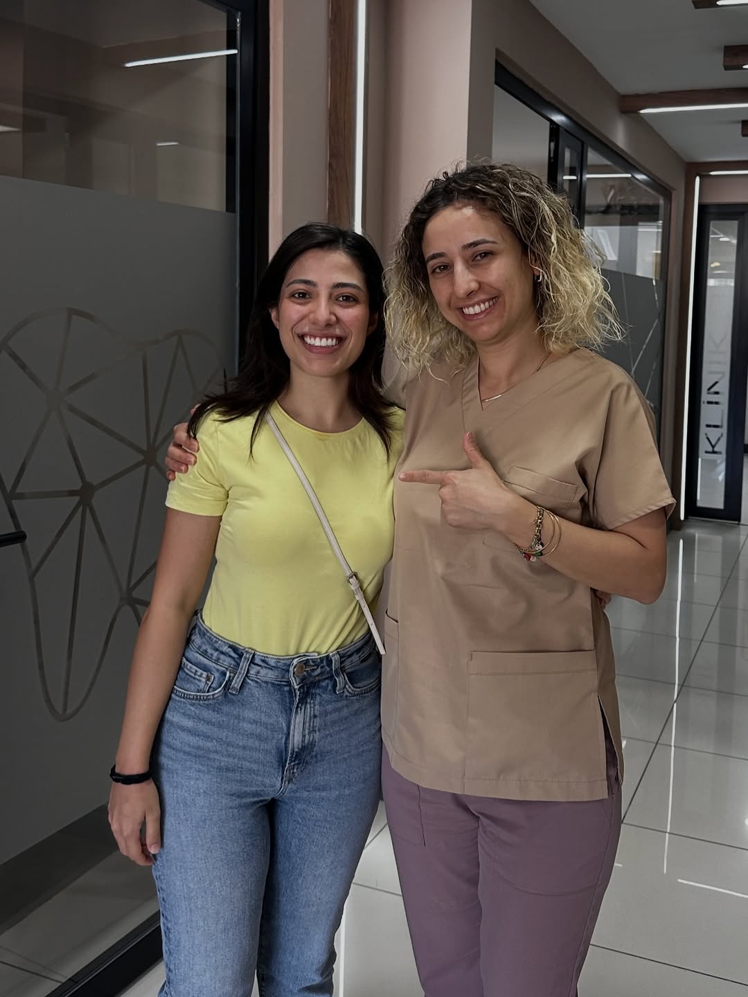 Gülüşün Önemi: Samimiyetin ve İletişimin Güçlü İşareti