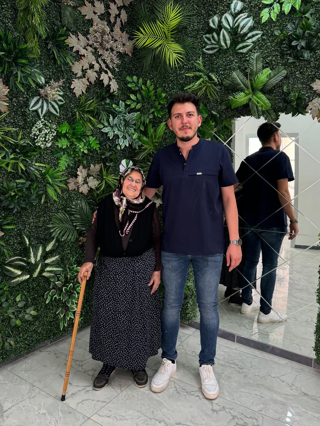 Akdem Diş Polikliniği ile Estetik Gülüş ve Kendine Güven