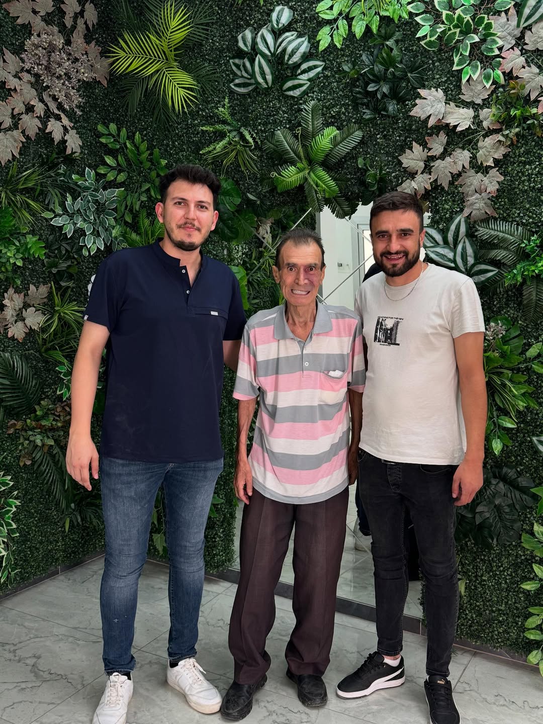 Sandıklı'da Akdem Diş Polikliniği: Eksik Dişlere Çözüm ve Gelişmiş Dental Hizmetler